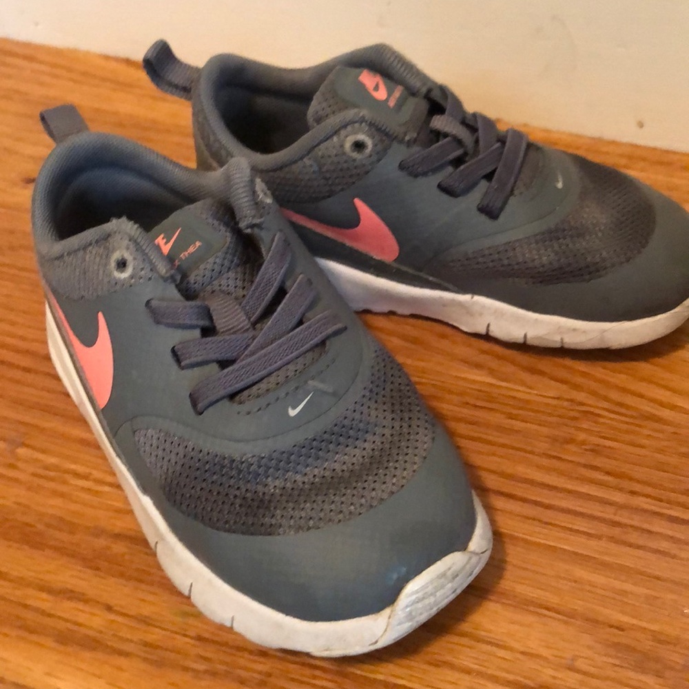 Nike toddler 8 shoes air max Thea